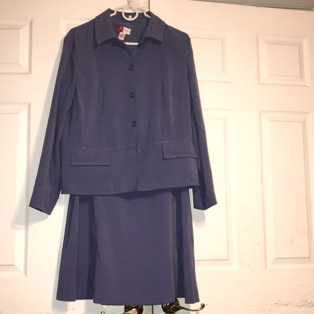 Women’s 2-pc Skirt Suit